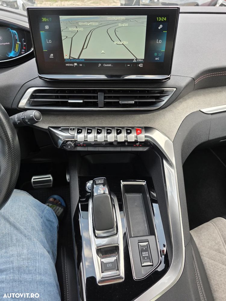 Peugeot 3008 225 e-EAT8 GT - 30
