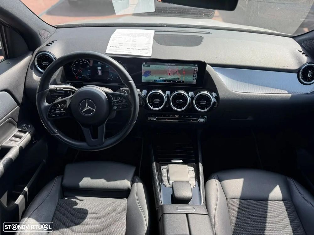 Mercedes-Benz GLA 200 d 4Matic 8G-DCT Special Edition - 13