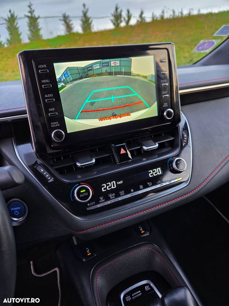 Toyota Corolla 1.8 Hybrid Business Edition - 23