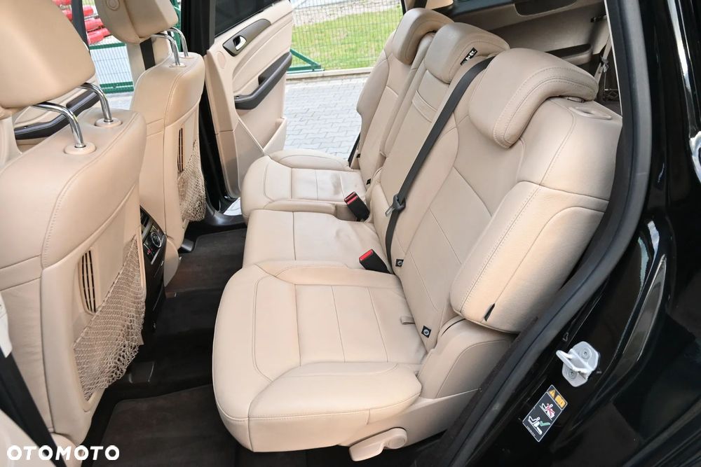 Mercedes-Benz GLS - 26