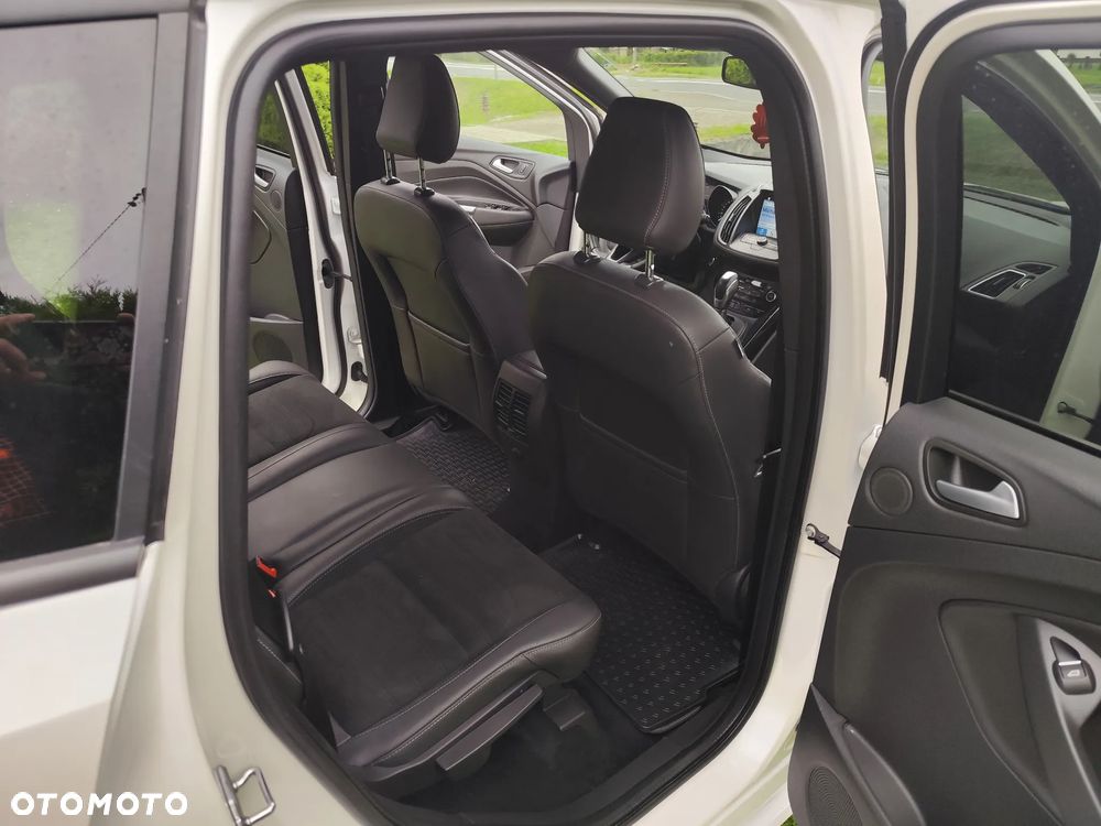 Ford Kuga 1.5 EcoBoost 4x4 ST-Line - 26