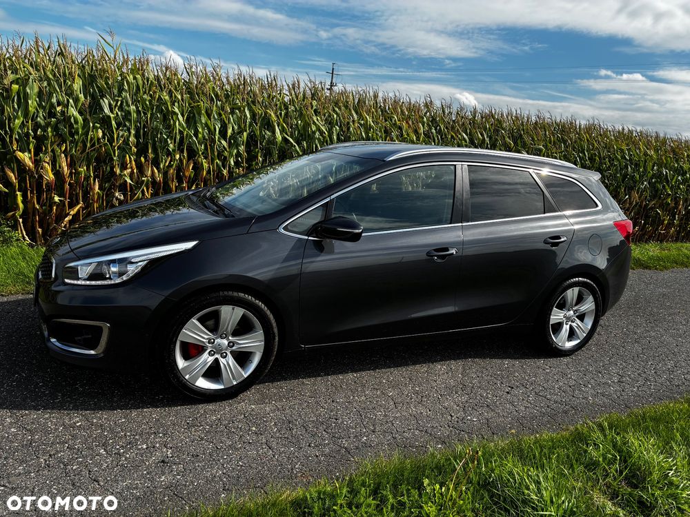 Kia Ceed - 27