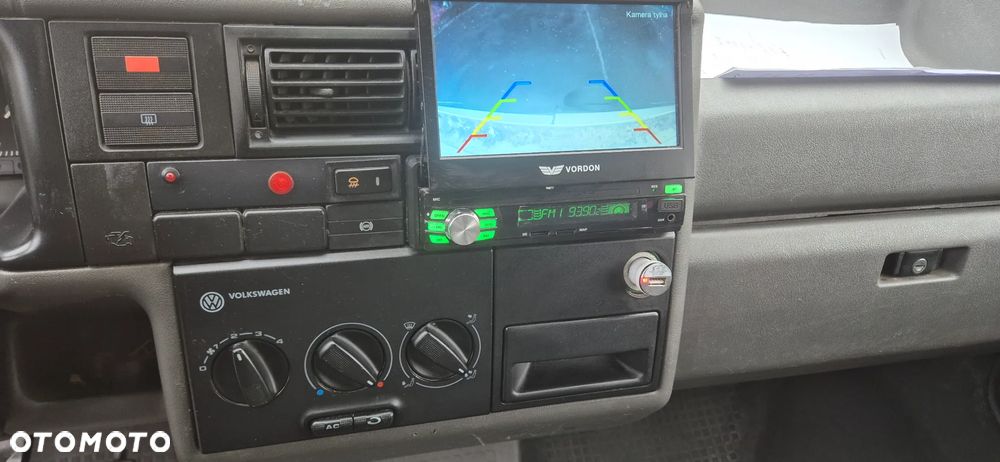 Volkswagen Transporter - 8