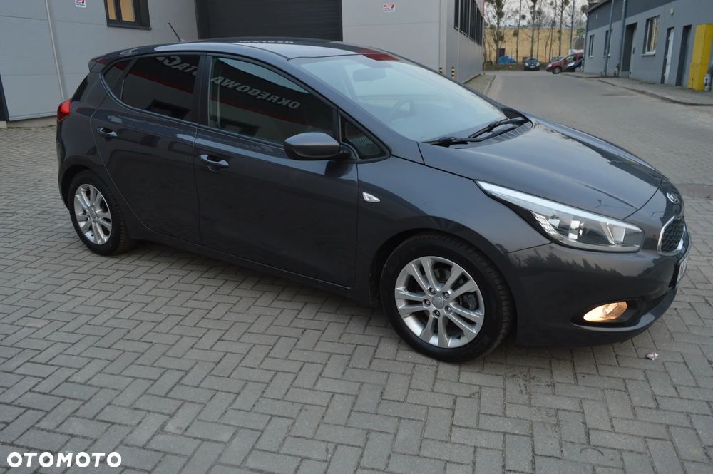 Kia Ceed 1.4 CVVT Fifa World Cup Edition - 11