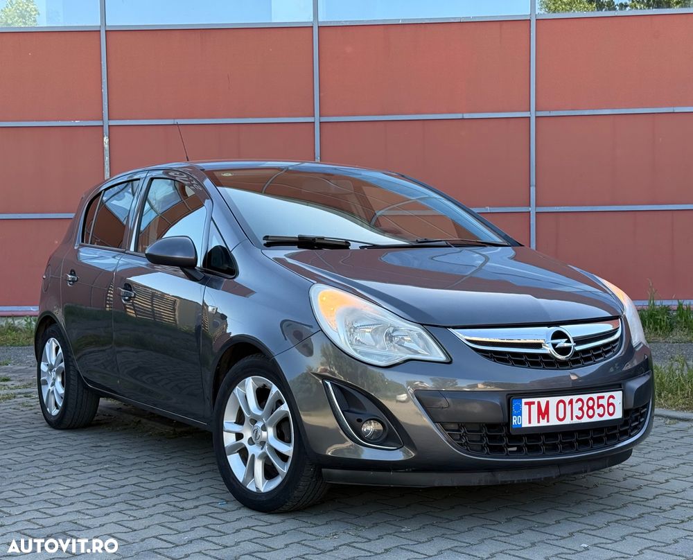 Opel Corsa 1.2 Cosmo - 20