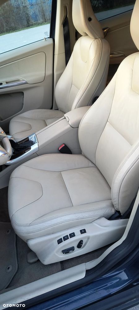 Volvo XC 60 T6 AWD Momentum - 12