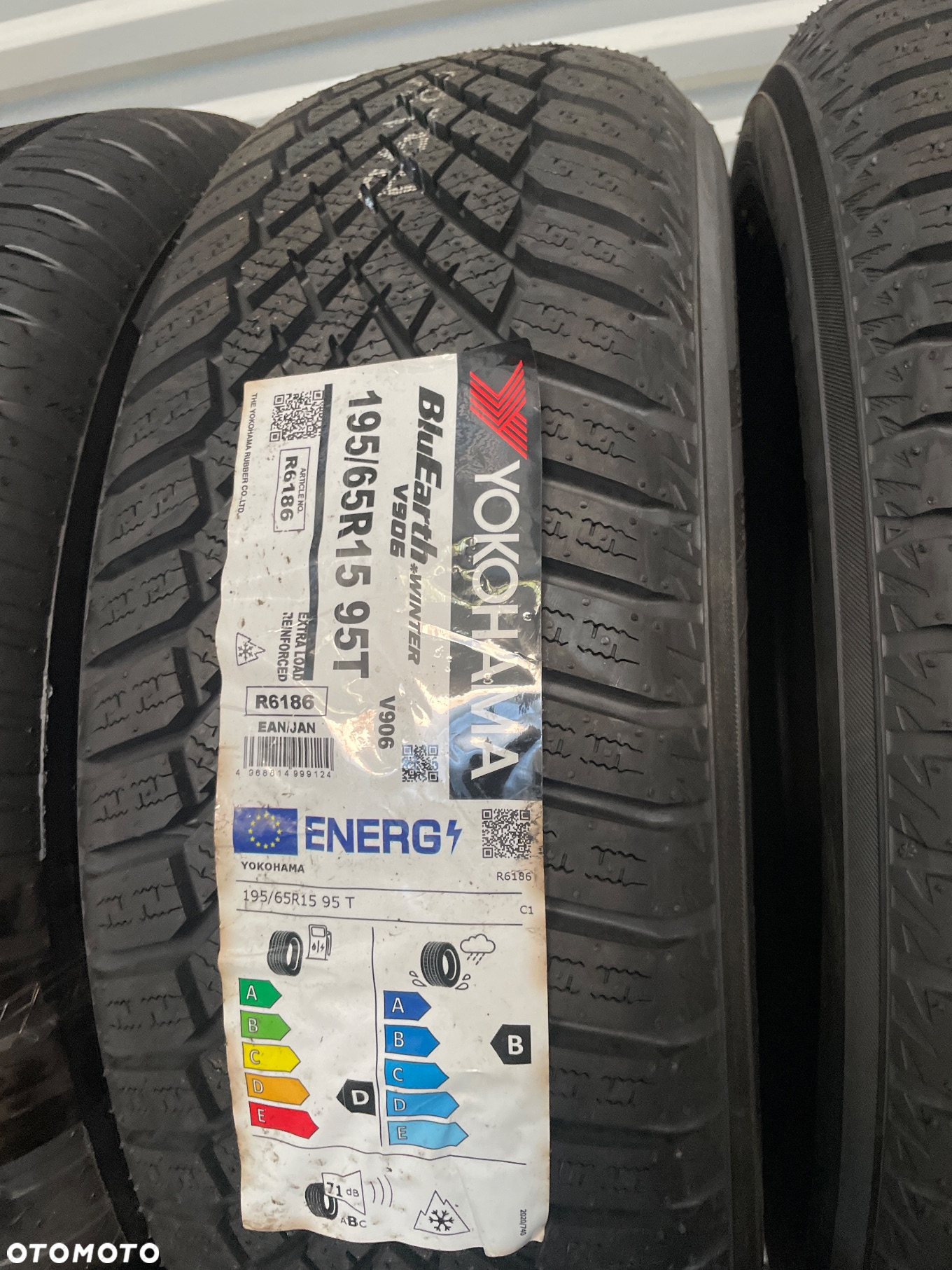 4x opony Zimowe Yokohama 195/65 R15 95T - 2