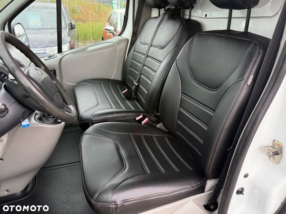 Renault Trafic - 23