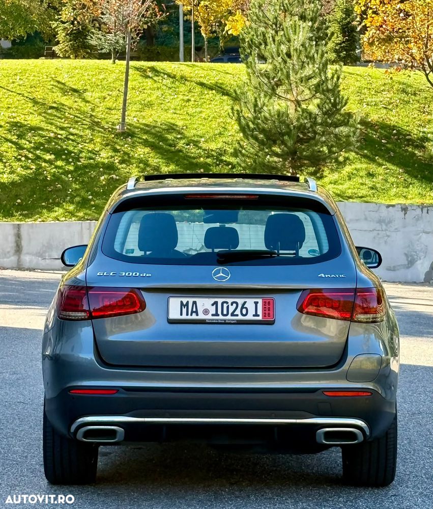 Mercedes-Benz GLC 300 de 4Matic 9G-TRONIC AMG Line - 4
