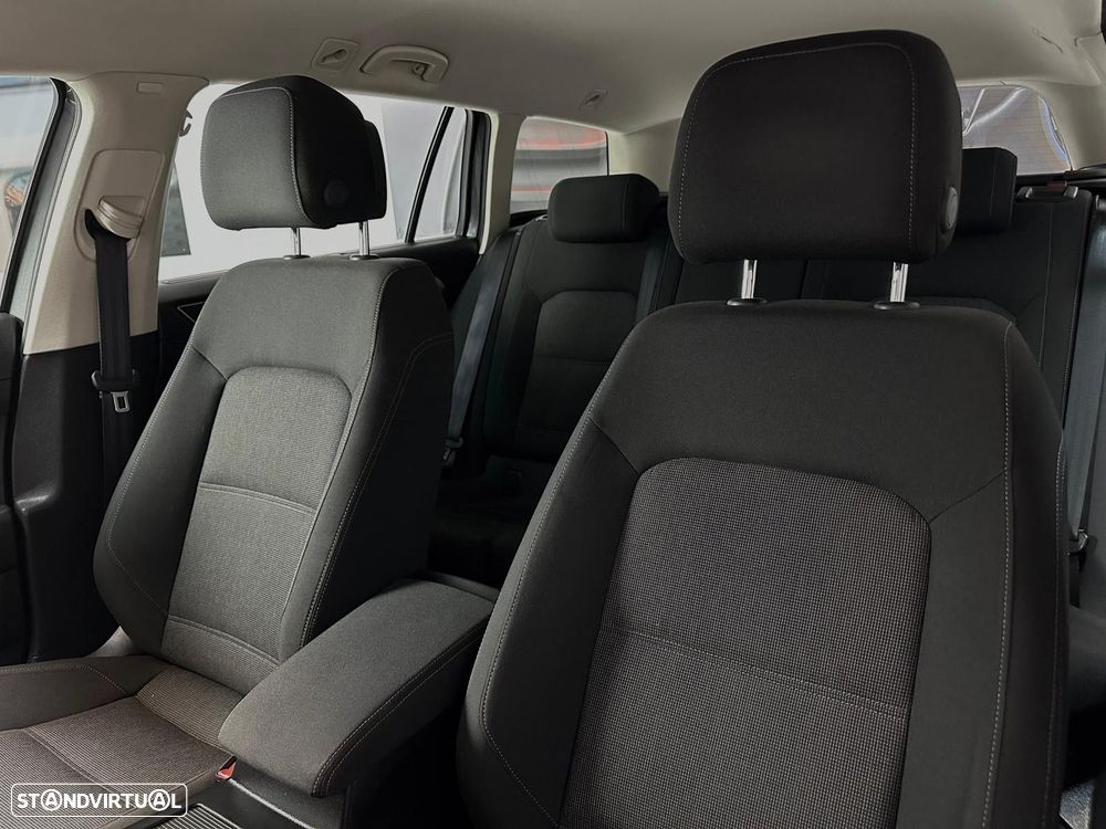VW Passat Variant 2.0 TDI Confortline - 15
