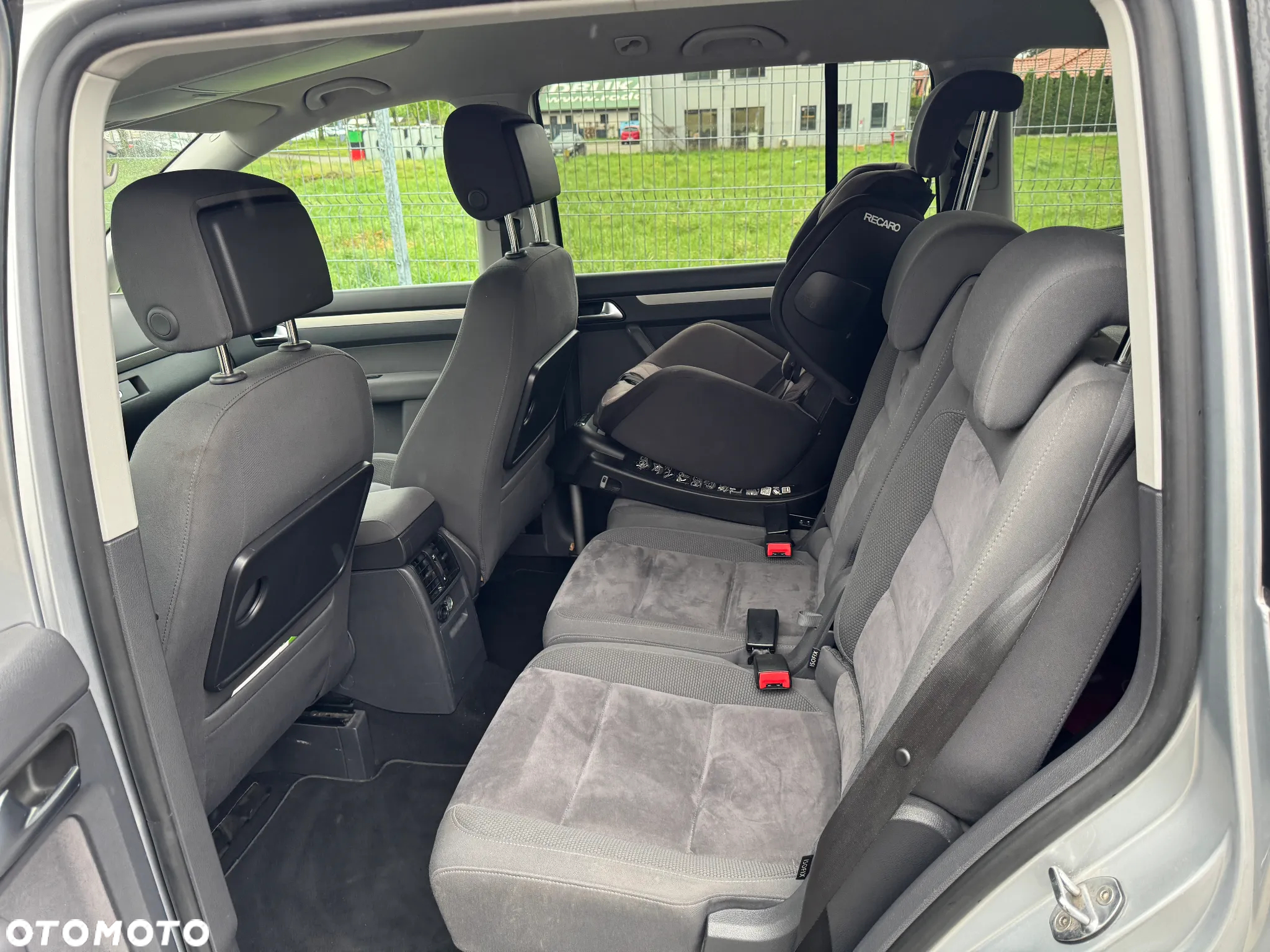 Volkswagen Touran 2.0 TDI DPF Highline - 6