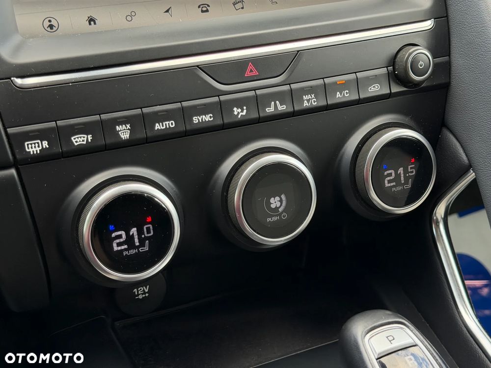 Jaguar E-Pace 2.0 i4P AWD SE - 21