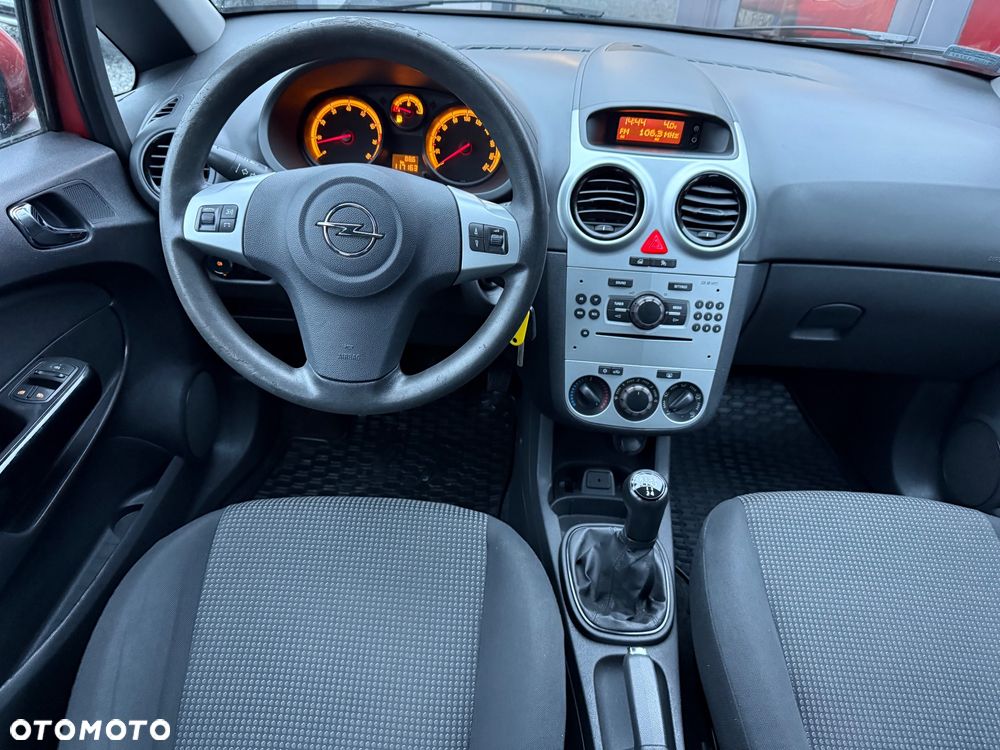 Opel Corsa 1.2 16V Essentia - 8