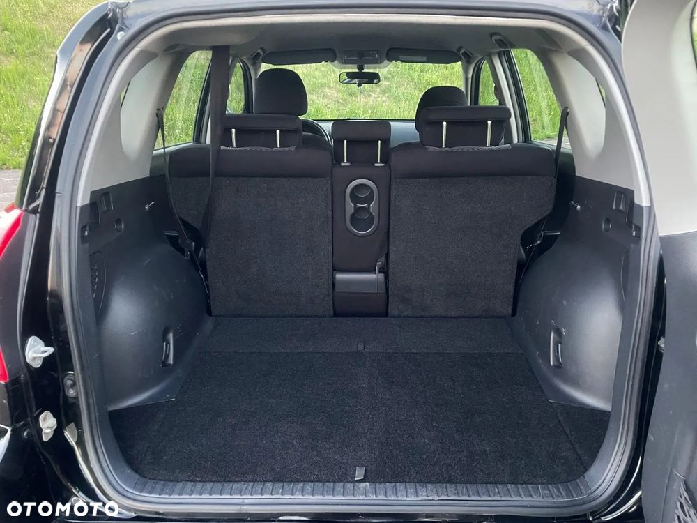 Toyota RAV4 - 22