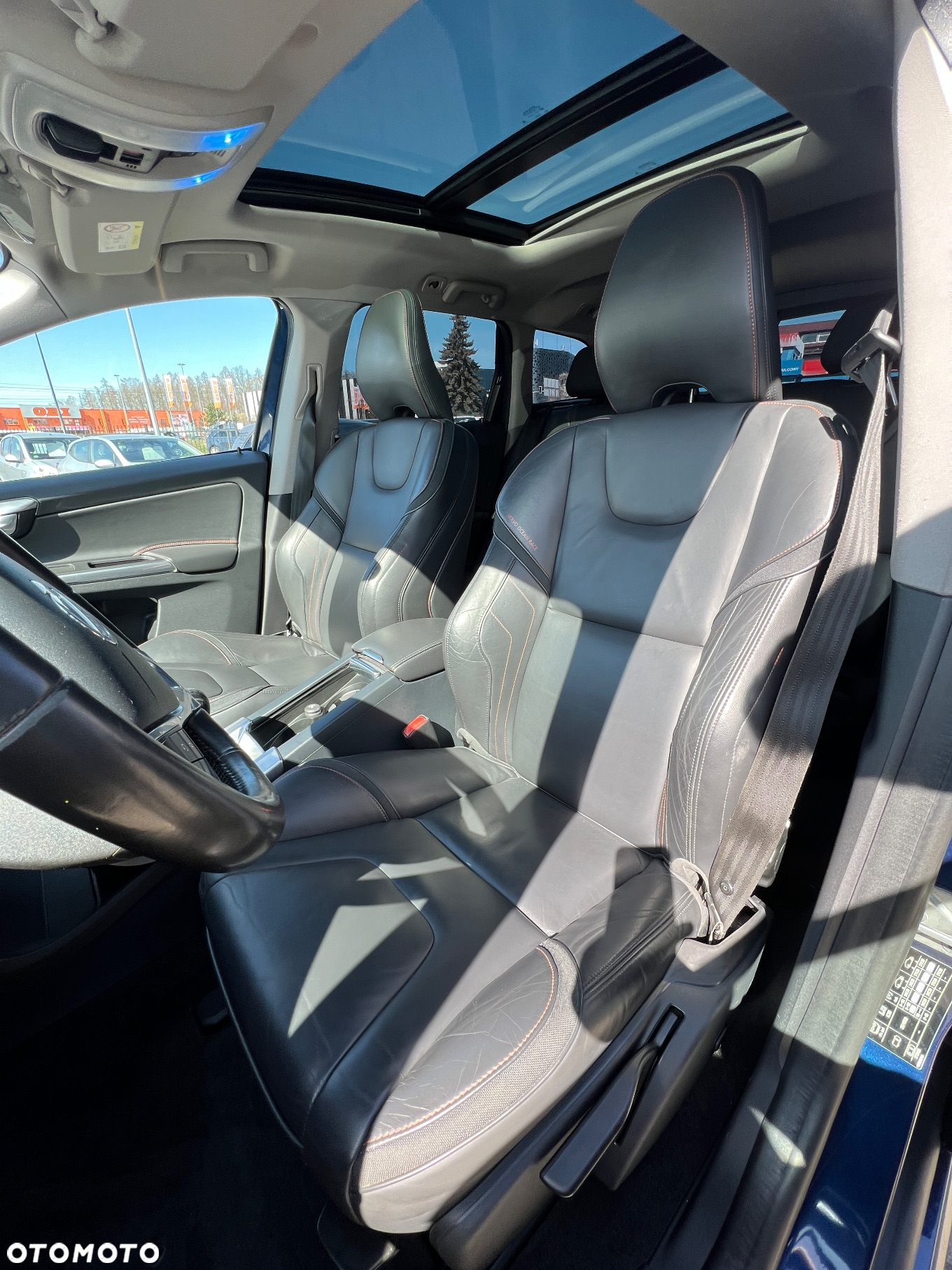 Volvo XC 60 D4 AWD Ocean Race - 19