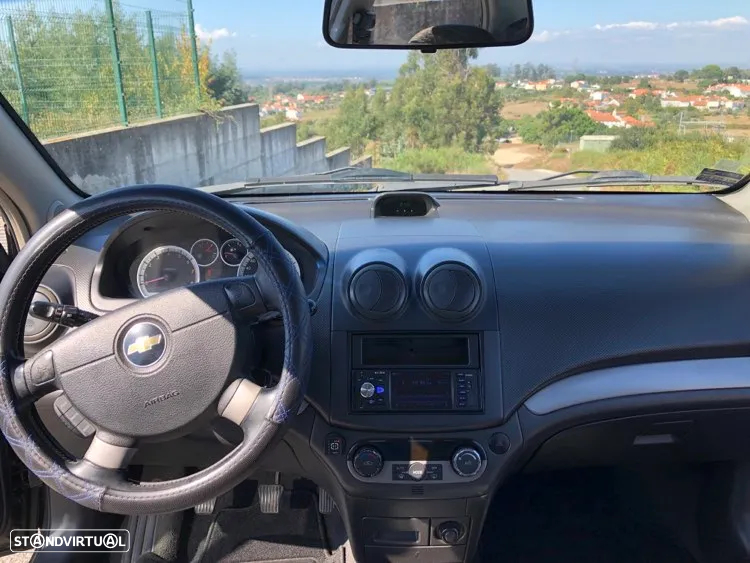 Chevrolet Aveo - 9