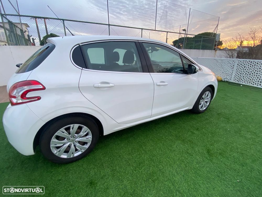 Peugeot 208 1.4 HDi Active - 6