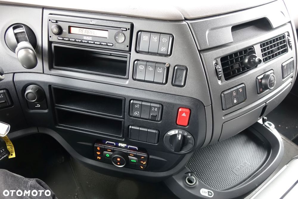 DAF XF 480 FT / SUPER SPACE CAB / STANDARD/ EURO 6 / AUTOMAT / INTARDER / KLIMATYZACJA POSTOJOWA / LODÓWKA / 2 ZBIORNIKI PALIWA - 30