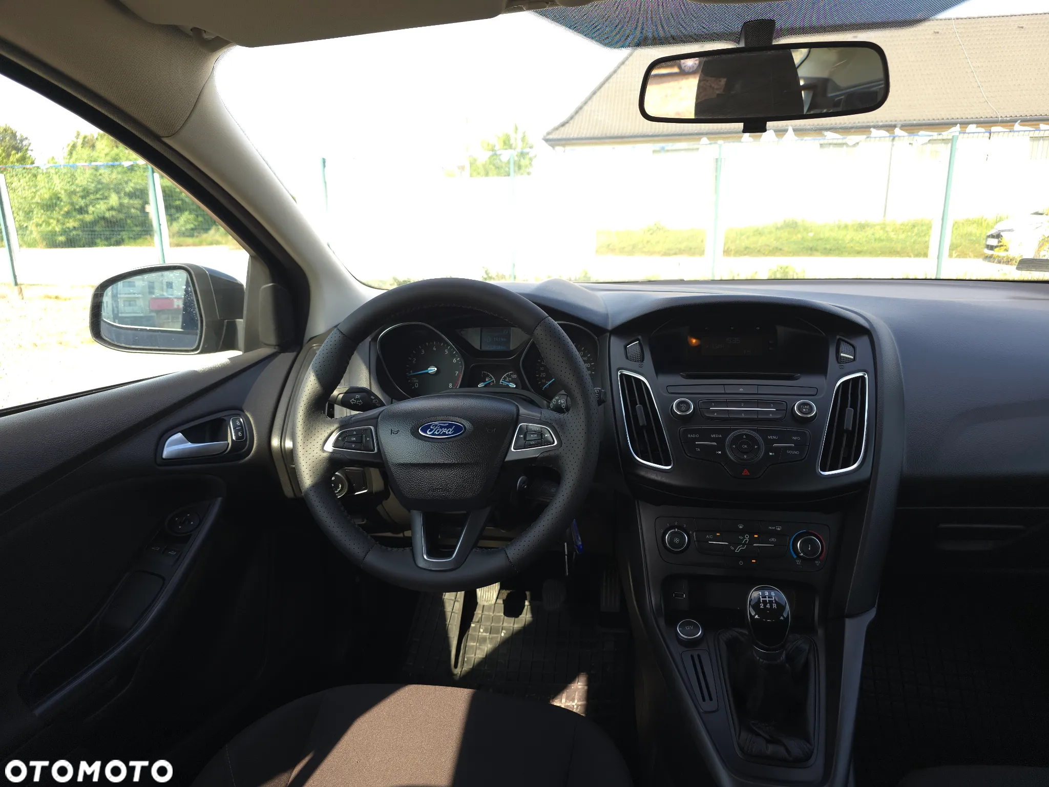 Ford Focus 1.6 Ambiente - 31
