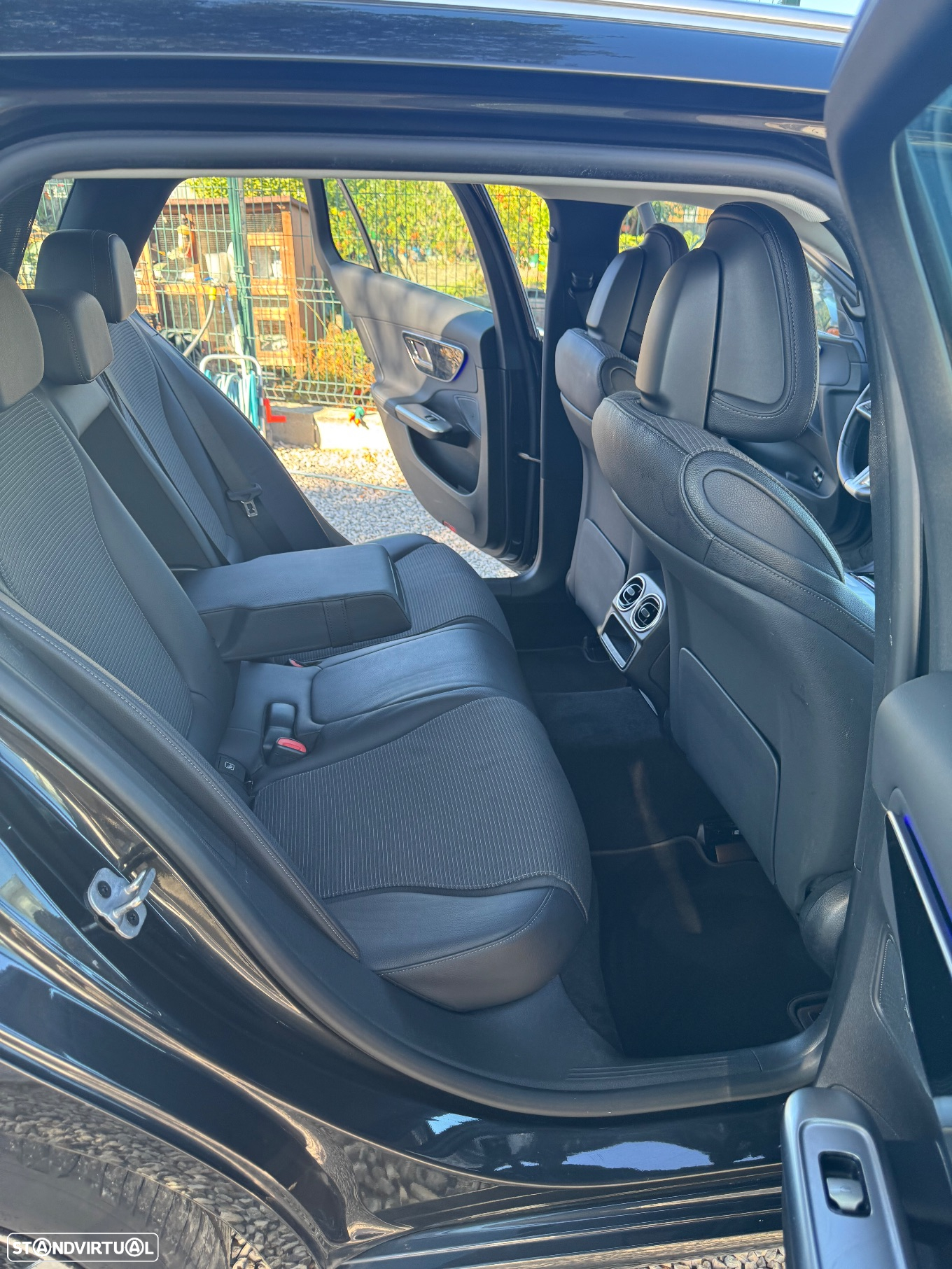 Mercedes-Benz C 300 e T 9G-TRONIC Edition Avantgarde - 29