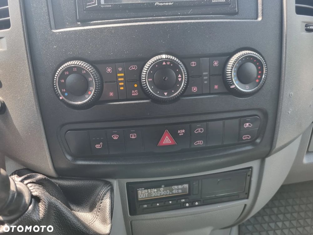 Volkswagen Crafter - 23