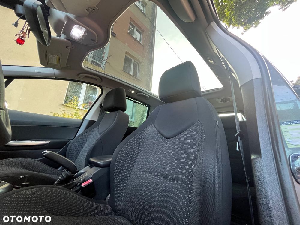 Peugeot 308 2.0 HDi Premium - 14