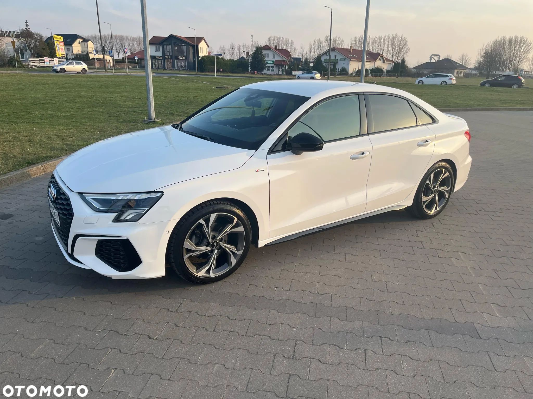 Audi A3 35 TFSI S tronic - 1