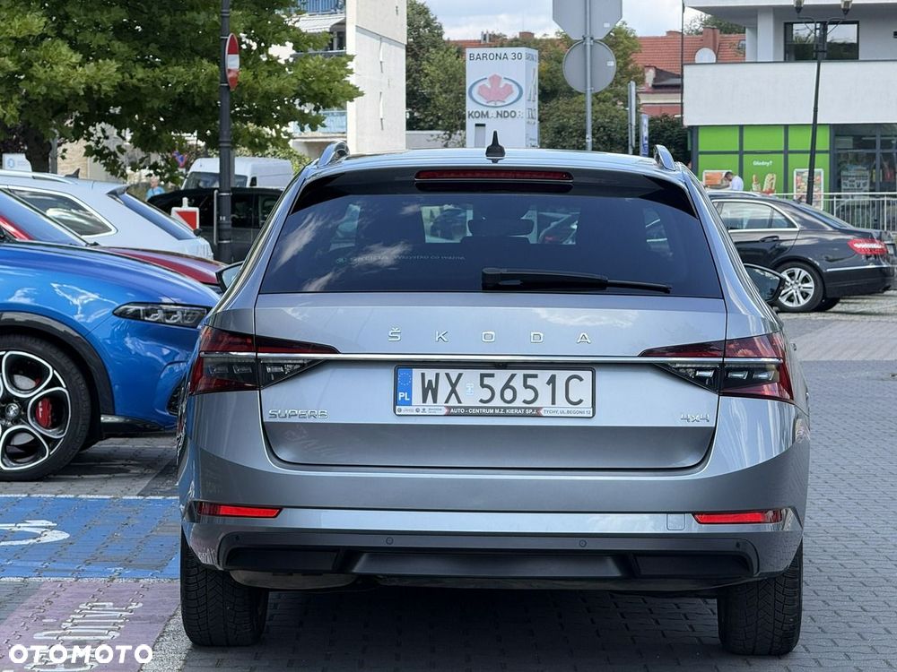 Skoda Superb 2.0 TDI SCR 4x4 Style DSG - 8