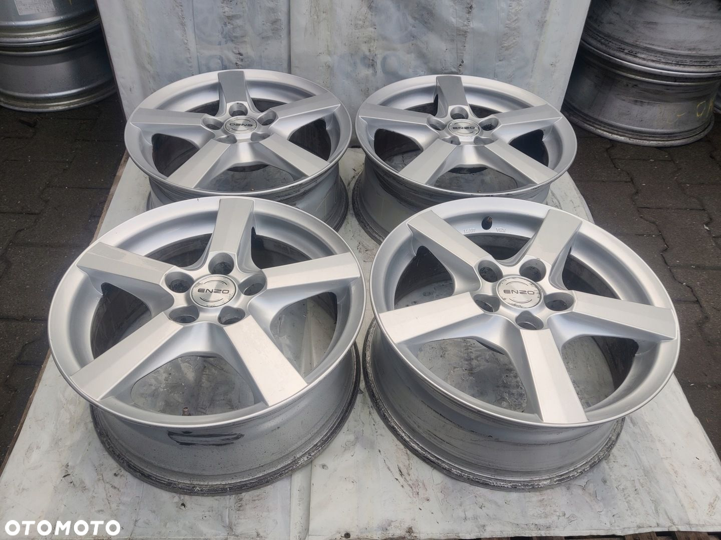 Felgi VW Audi Skoda 5x112 16" 6,5J ET33 539 - 3
