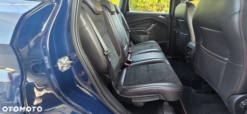 Ford Kuga 1.5 EcoBoost 4x4 ST-Line - 32