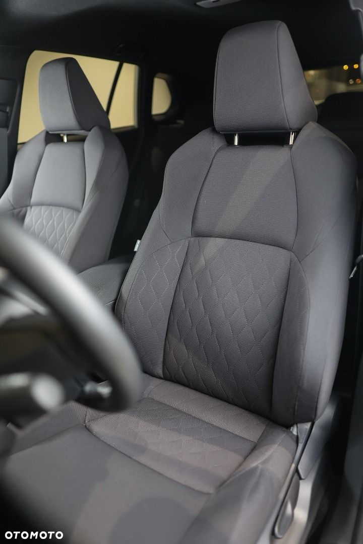 Toyota Corolla Cross - 11