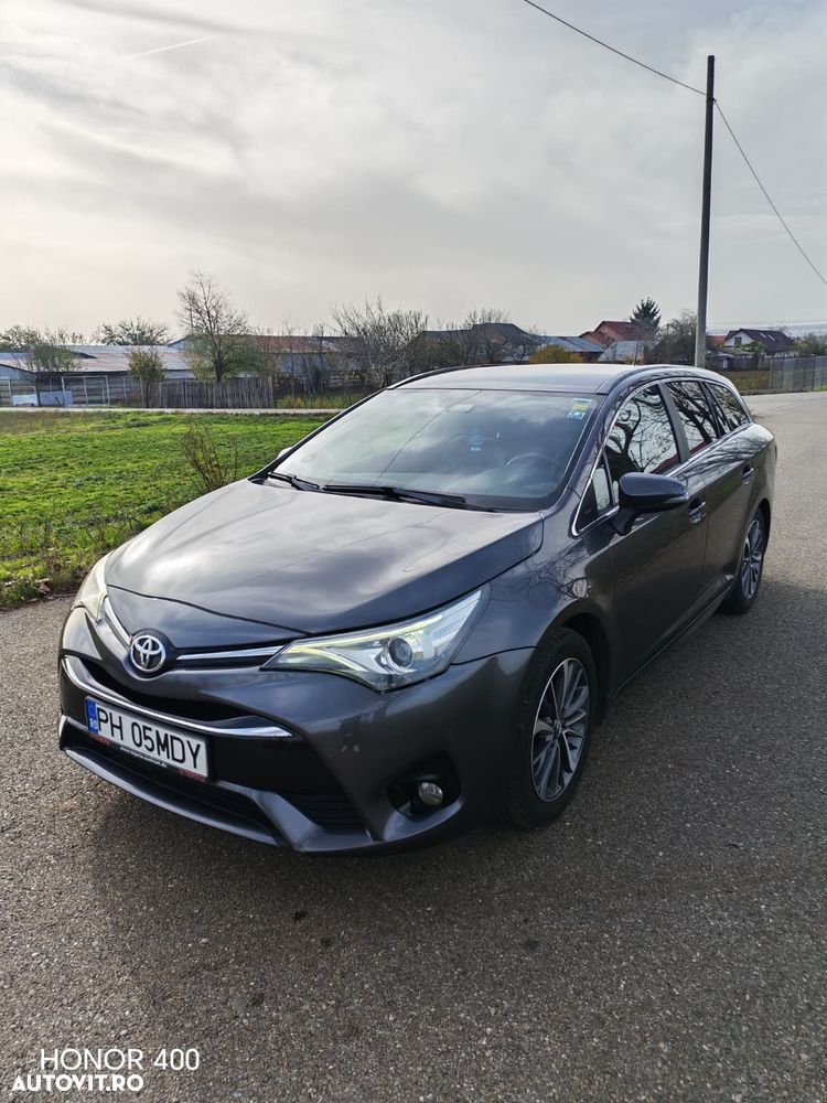 Toyota Avensis 1.8 Executive - 2