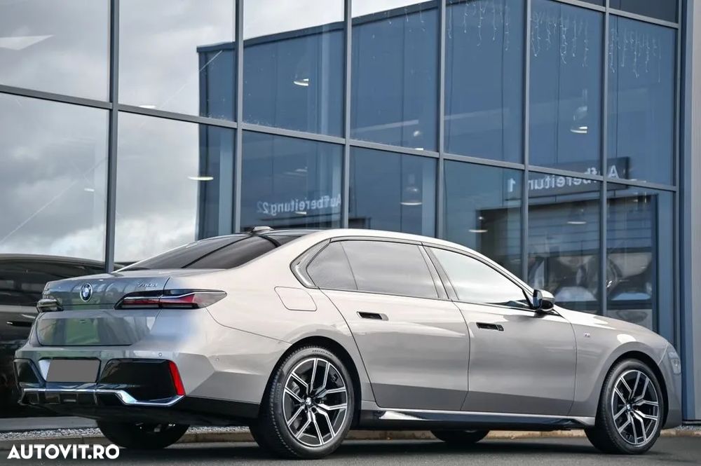 BMW Seria 7 740d xDrive - 37