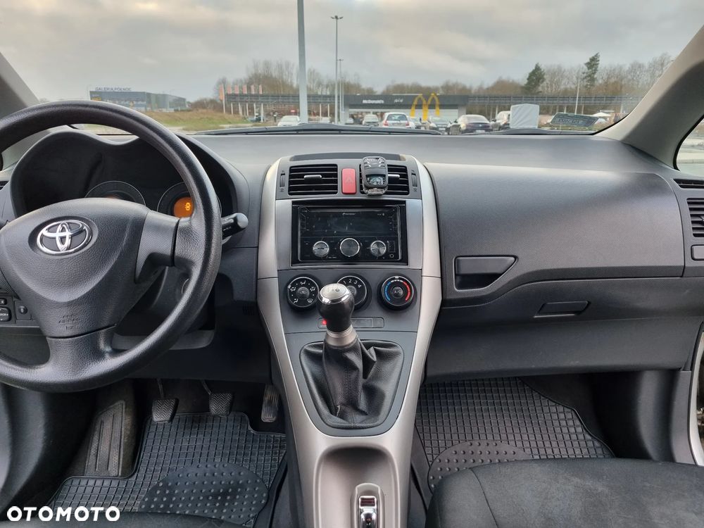 Toyota Auris 1.4 VVT-i Terra - 6