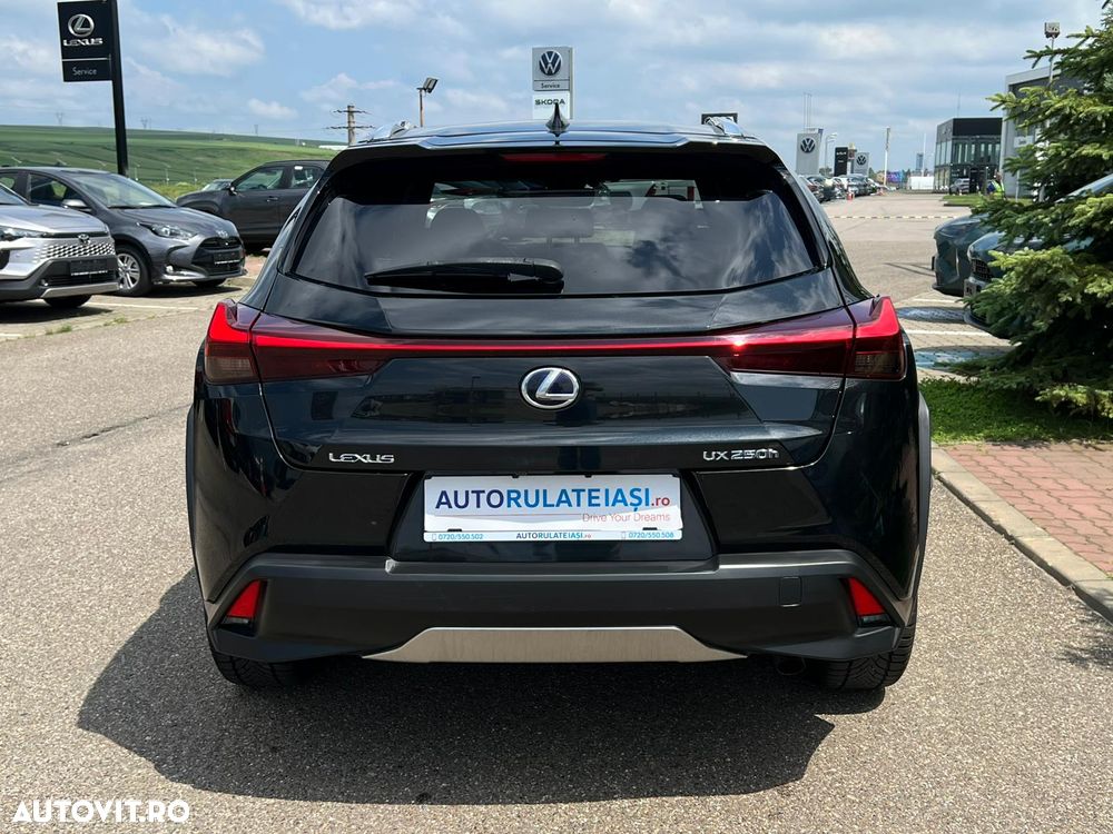 Lexus UX 250h Luxury Line - 5