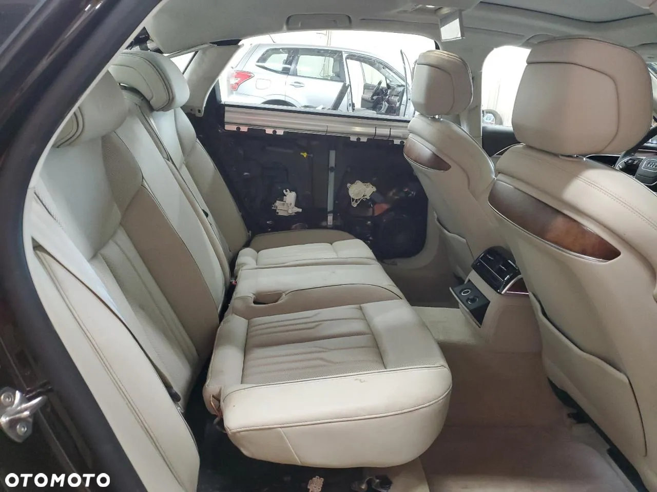 Audi A8 - 10