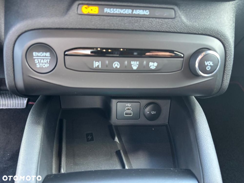 Ford Focus 1.0 EcoBoost mHEV ST-Line X - 32
