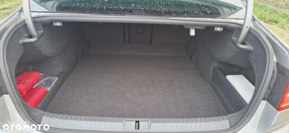 Volkswagen Passat - 6