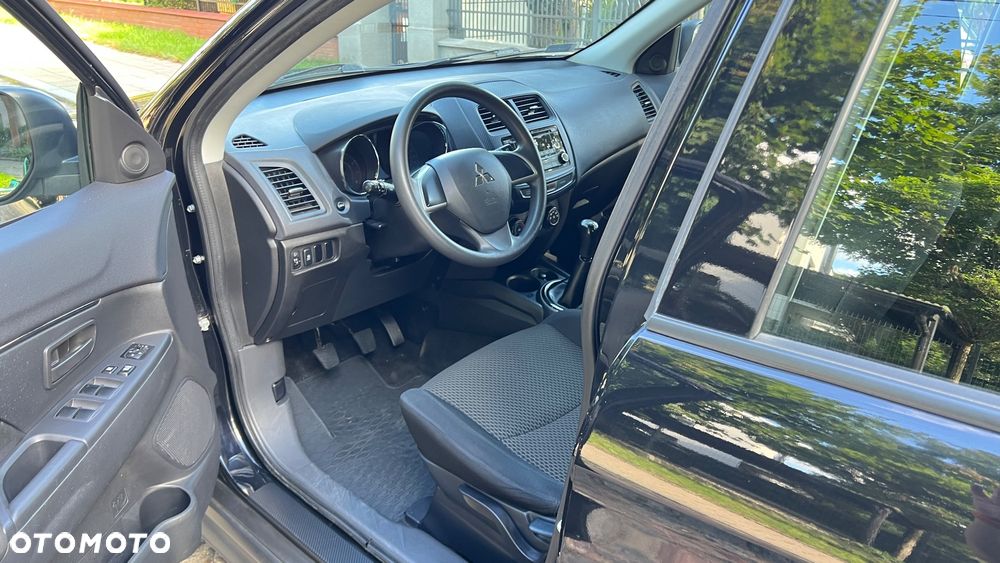Mitsubishi ASX 1.6 Inform - 16