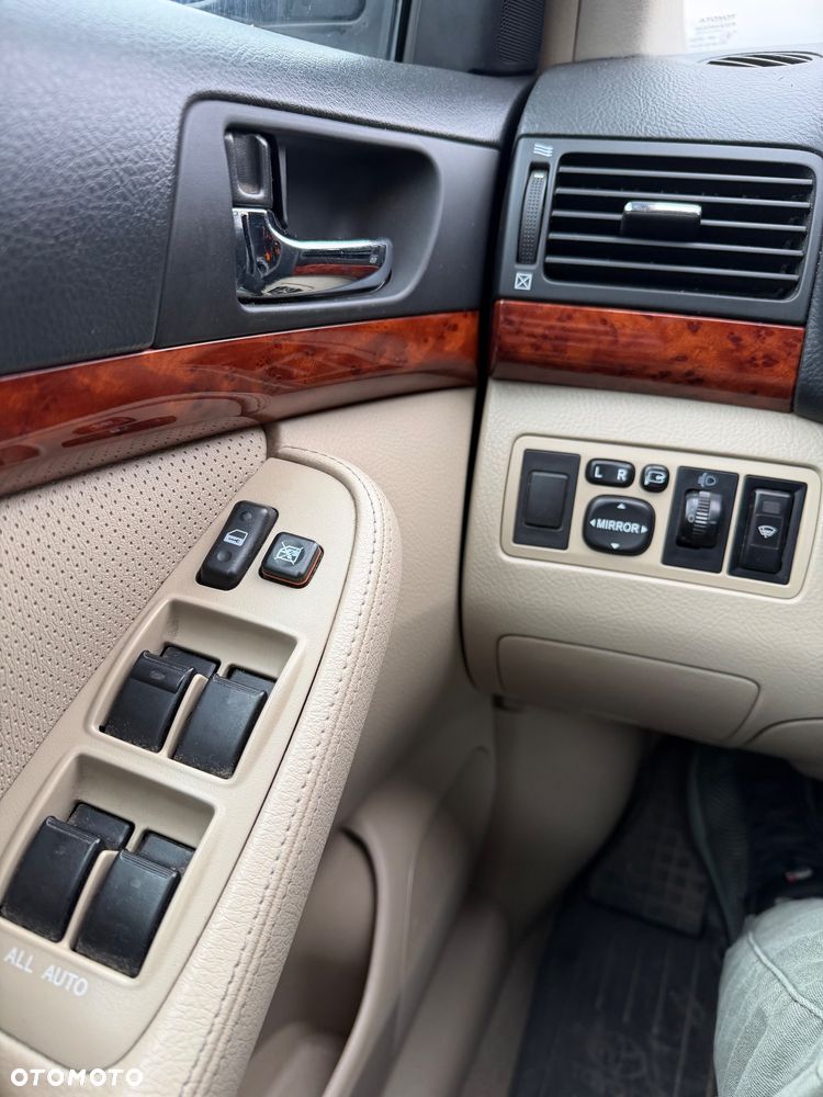 Toyota Avensis 2.0 VVT-i Prestige - 10
