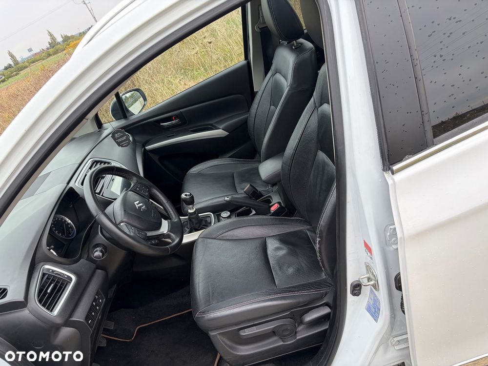 Suzuki SX4 S-Cross 1.4 T Elegance - 15