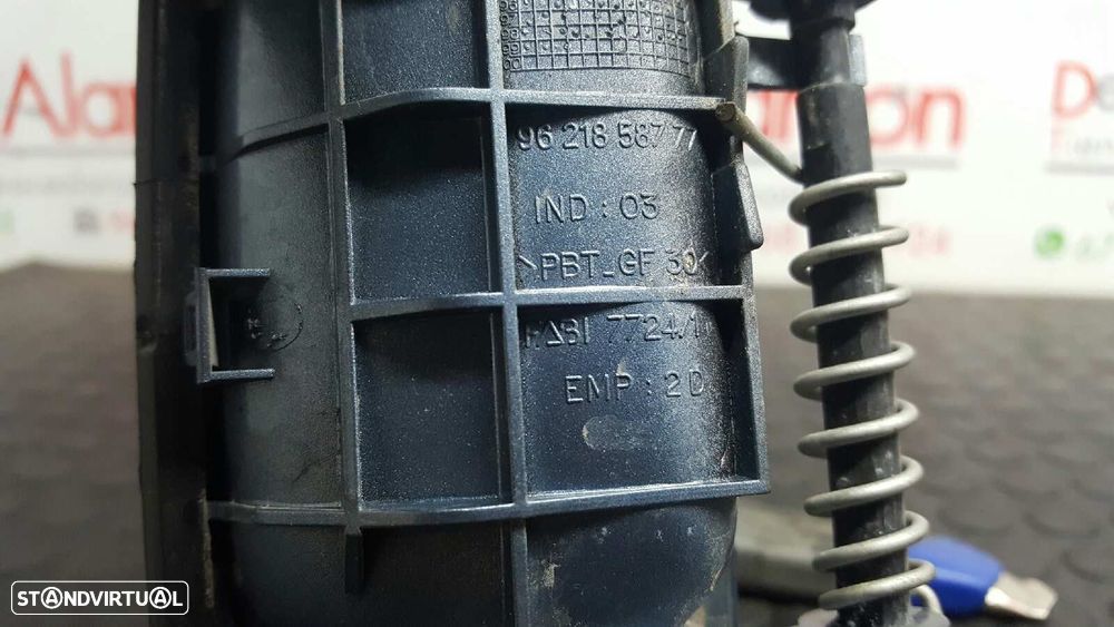 PUXADOR EXTERIOR FRENTE DIREITO PEUGEOT 406 BERLINA (S1/S2) 1.6 - 6