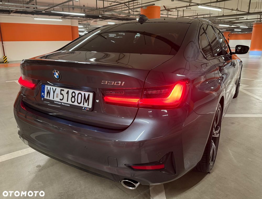BMW Seria 3 330i Sport Line - 5