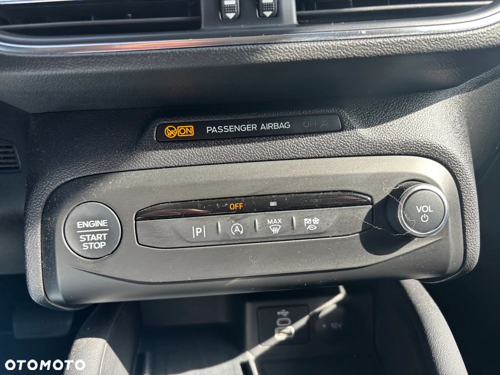 Ford Focus 1.5 EcoBlue STart-Stopp-System TITANIUM X - 18