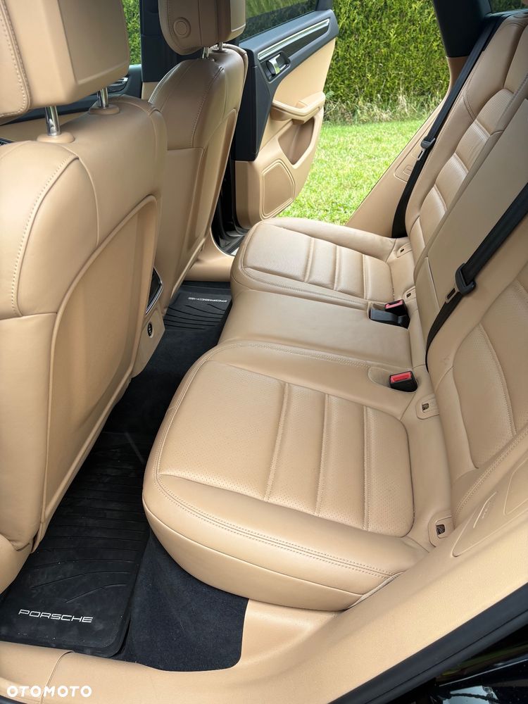 Porsche Macan - 5