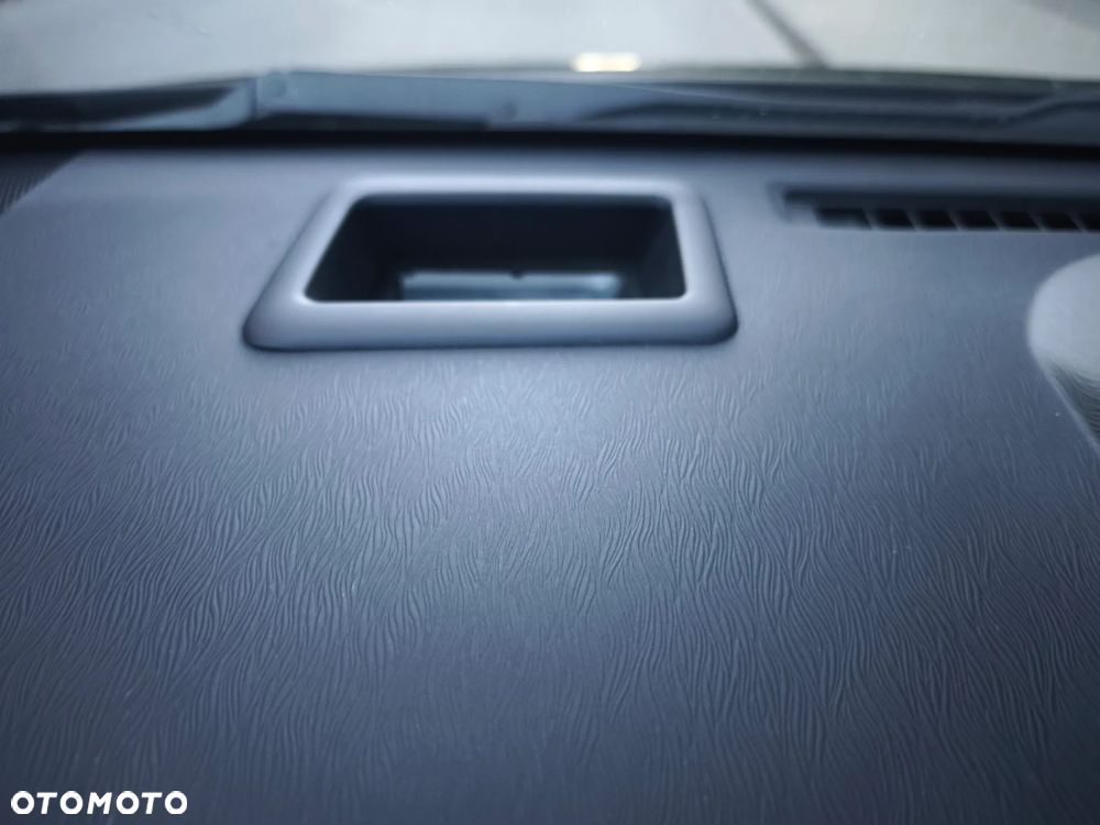 Toyota Prius+ 1.8 HSD Prestige - 18