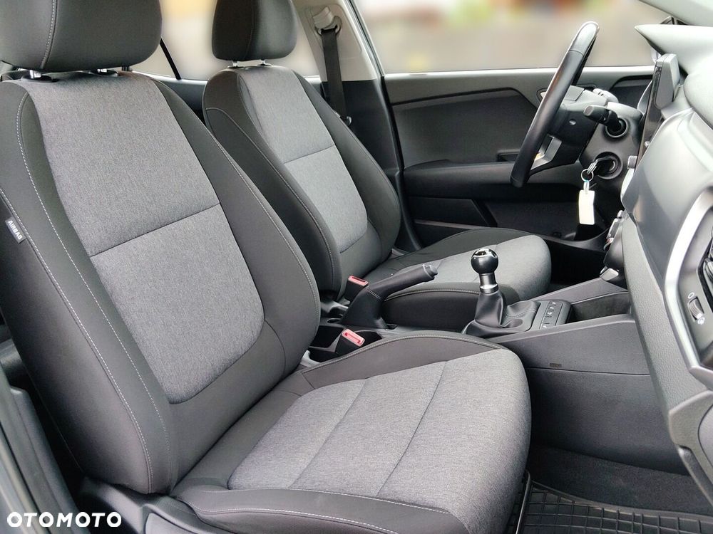 Kia Stonic 1.2 L - 14