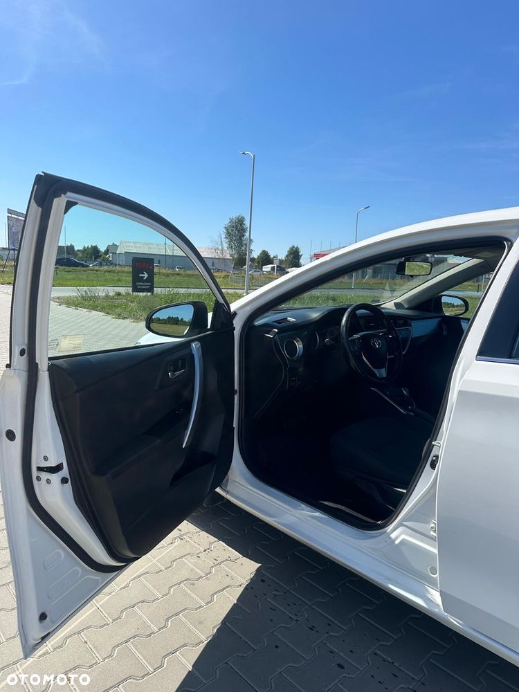 Toyota Auris 1.8 HSD Sol - 17
