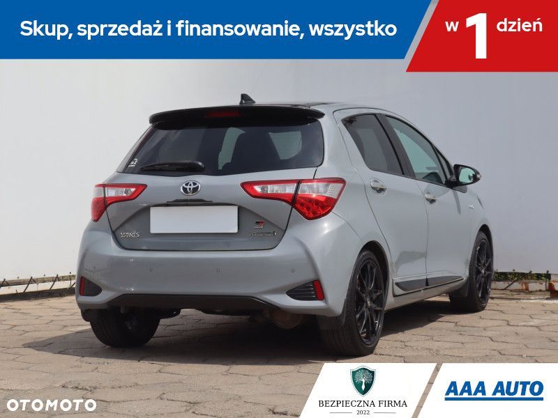 Toyota Yaris - 7