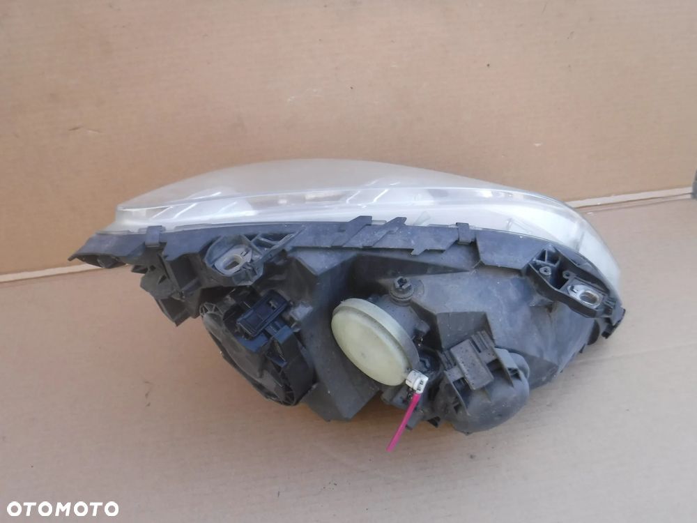 Mercedes W245 B klasa lampa przod lewa Europa A1698201761 - 2